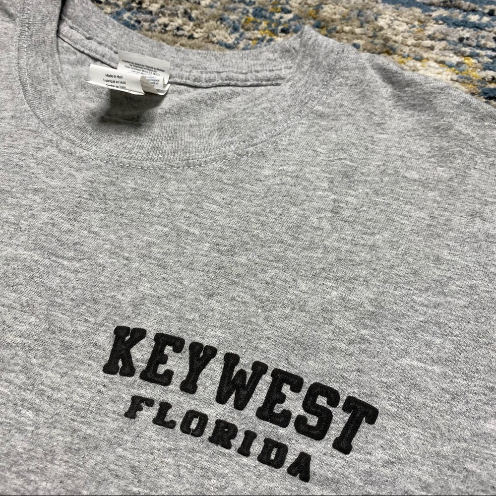 L Gray Gildan Key West Print Computer Solve Tshirt - image 5